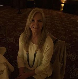 Meet your Posher, Angela